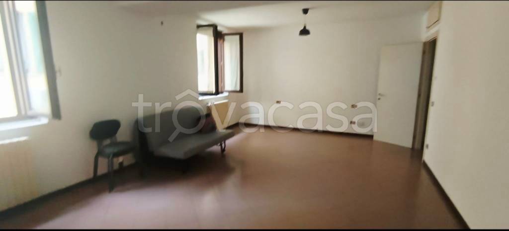 appartamento in affitto a Milano in zona Famagosta
