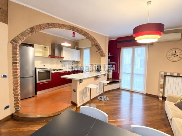 appartamento in affitto a Milano in zona Lorenteggio