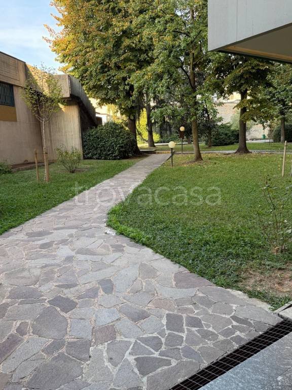 appartamento in affitto a Milano in zona Barona