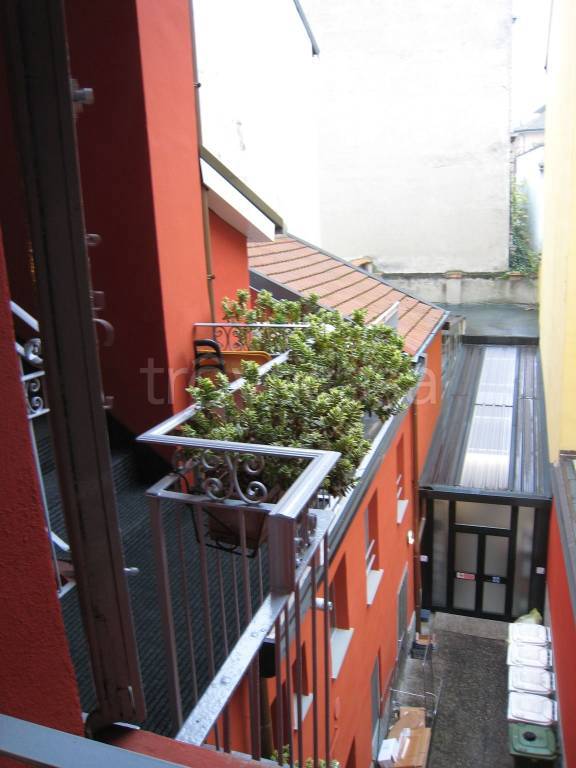 appartamento in affitto a Milano in zona De Angeli