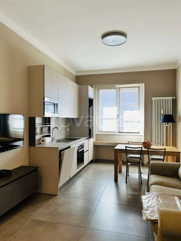 appartamento in affitto a Milano in zona De Angeli