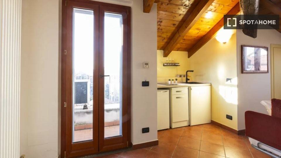 appartamento in affitto a Milano in zona Guastalla