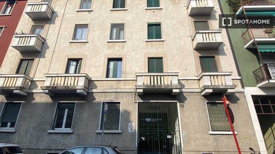 appartamento in affitto a Milano in zona Famagosta