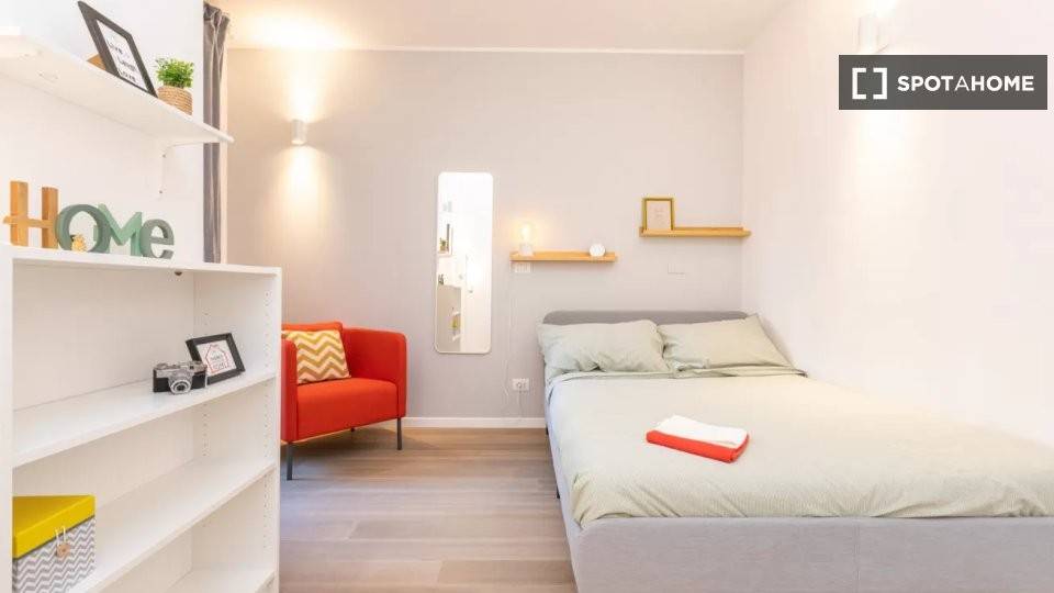 appartamento in affitto a Milano in zona Lorenteggio