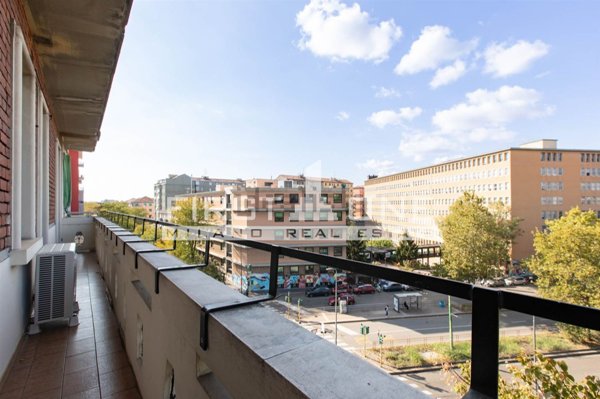 appartamento in affitto a Milano in zona De Angeli