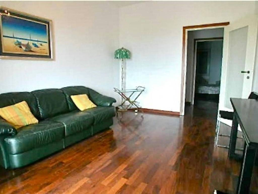 appartamento in affitto a Milano in zona Famagosta