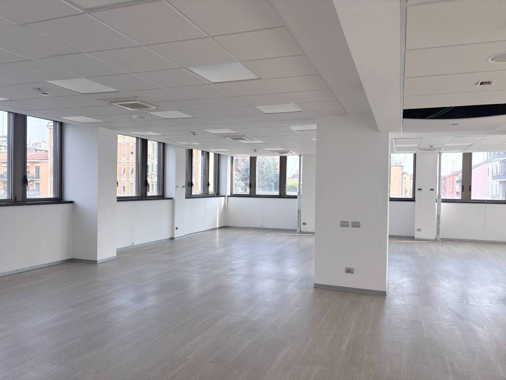 ufficio in affitto a Milano in zona Montalbino