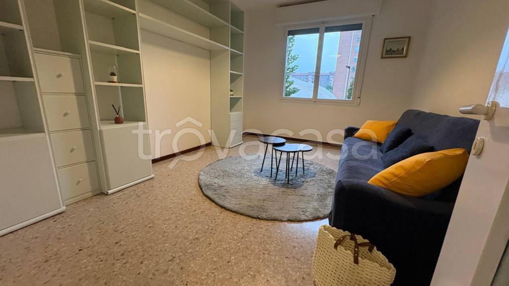 appartamento in affitto a Milano in zona San Cristoforo