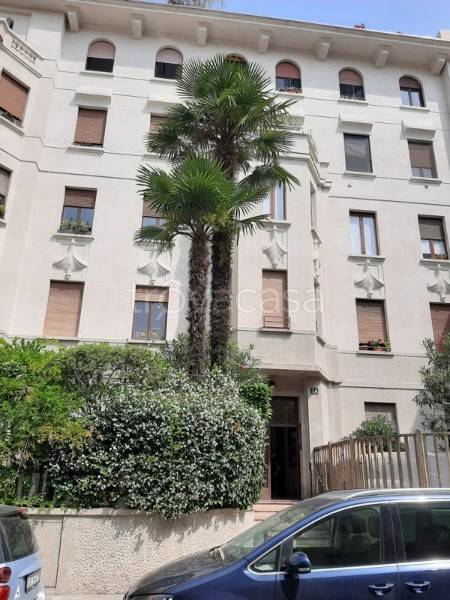 appartamento in affitto a Milano in zona Sant'Ambrogio