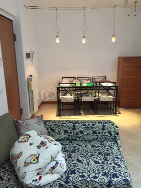 appartamento in affitto a Milano in zona Famagosta