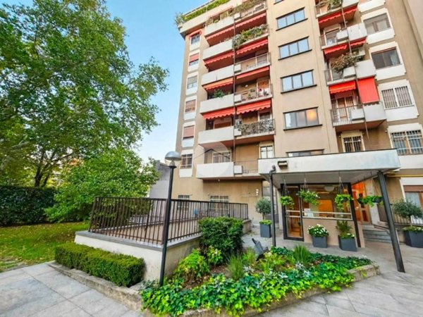 appartamento in affitto a Milano in zona Famagosta