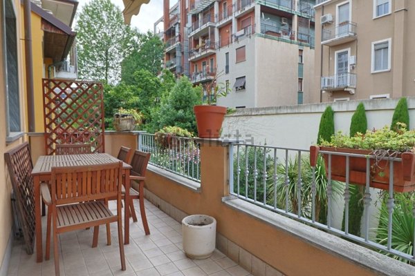 appartamento in affitto a Milano in zona De Angeli