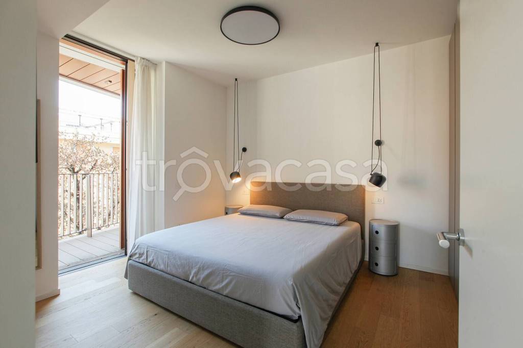 appartamento in affitto a Milano in zona Farini