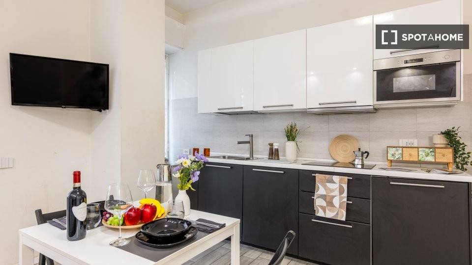 appartamento in affitto a Milano in zona Famagosta