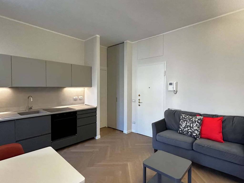 appartamento in affitto a Milano in zona De Angeli