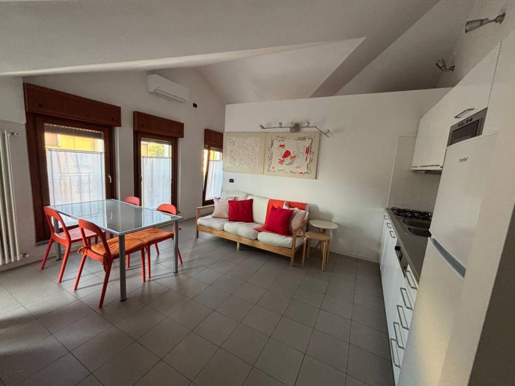appartamento in affitto a Milano in zona Famagosta