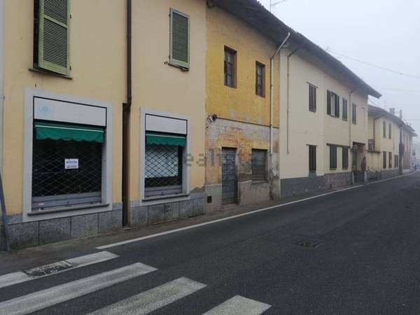 negozio in affitto a Motta Visconti
