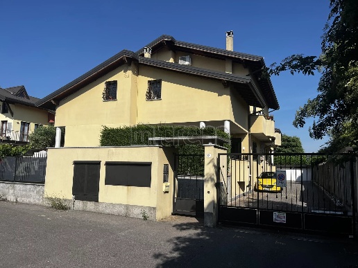 appartamento in affitto a Nerviano in zona Villanova