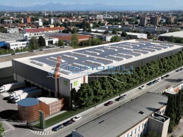 locale commerciale in affitto a Novate Milanese