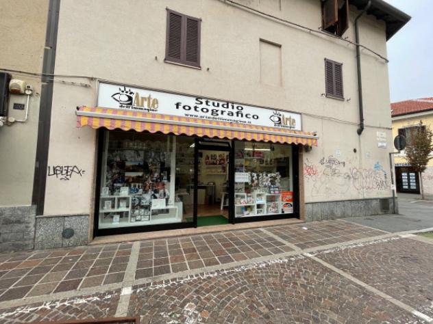 negozio in affitto a Novate Milanese