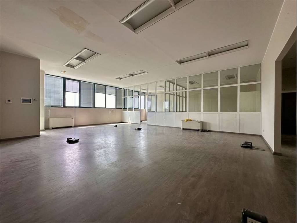 ufficio in affitto a Novate Milanese