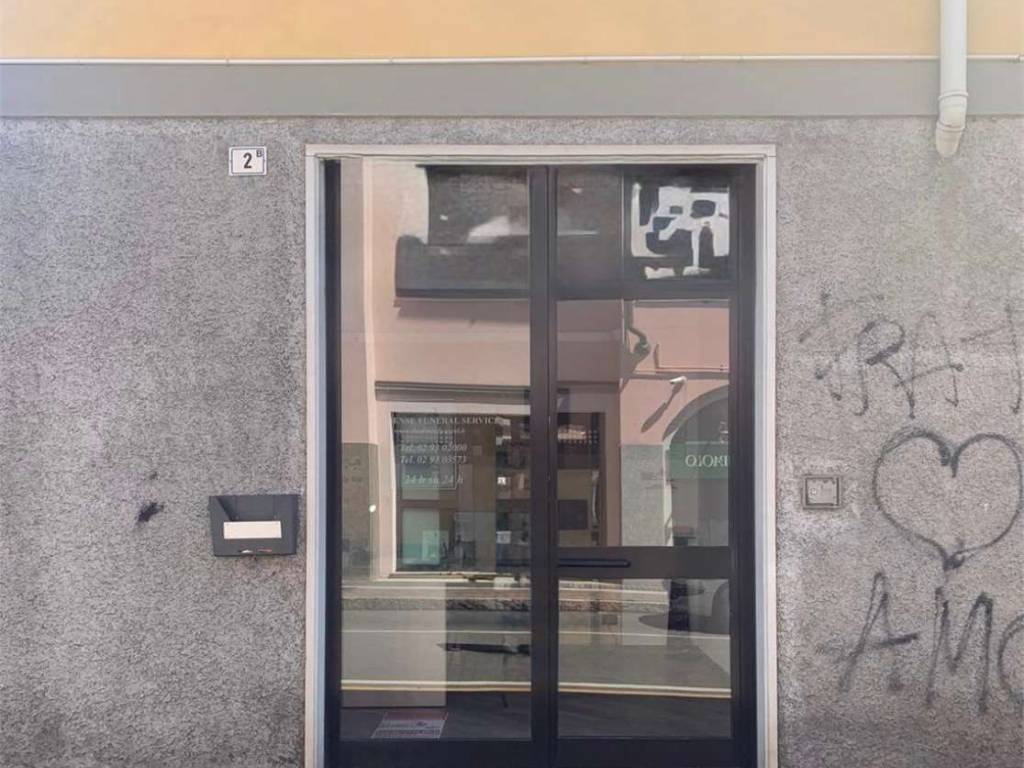 negozio in affitto a Novate Milanese