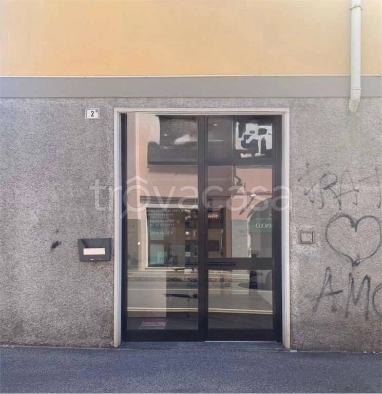 negozio in affitto a Novate Milanese