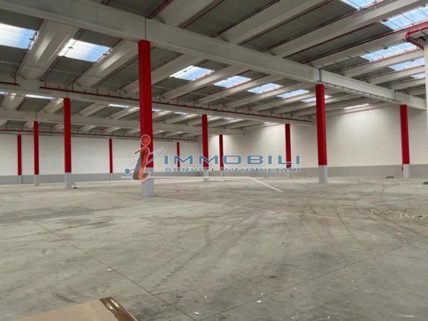capannone in affitto a Novate Milanese
