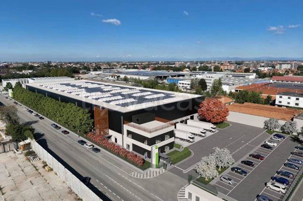 locale commerciale in affitto a Novate Milanese