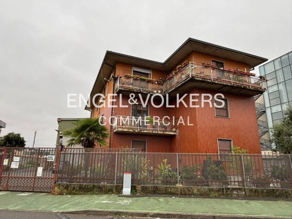 ufficio in affitto ad Opera