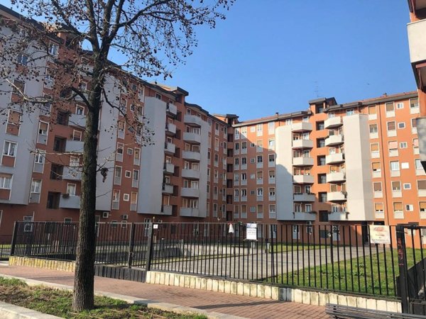 ufficio in affitto ad Opera