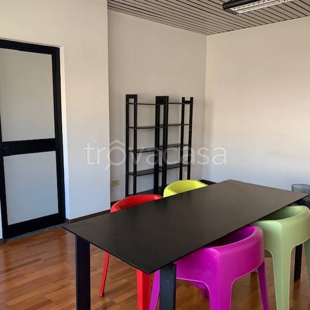 ufficio in affitto ad Opera
