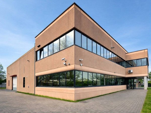 locale commerciale in affitto ad Opera