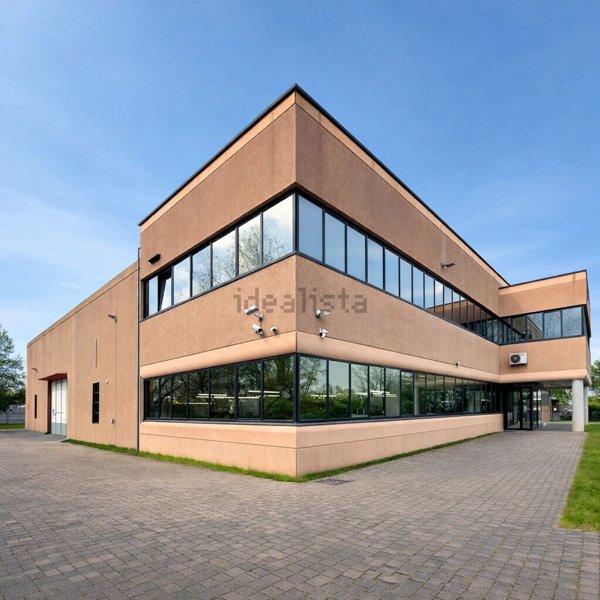 capannone in affitto ad Opera