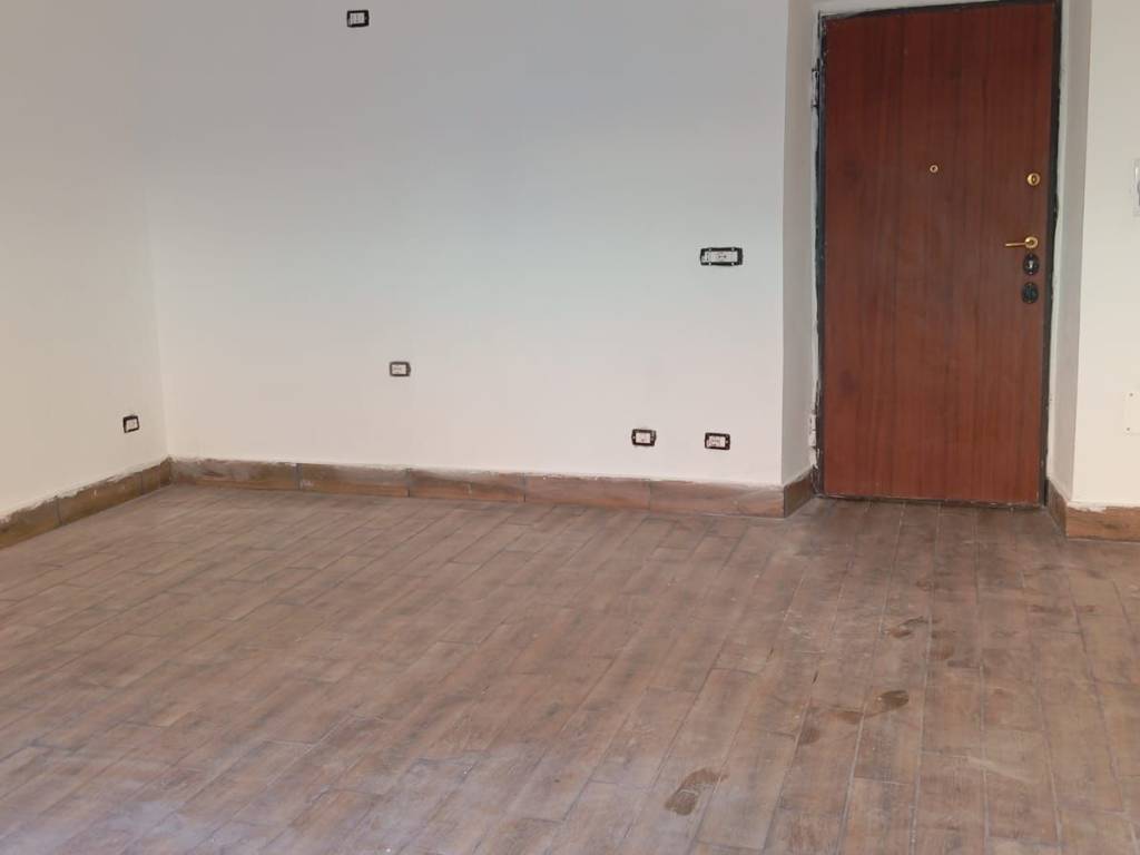 negozio in affitto ad Ossona
