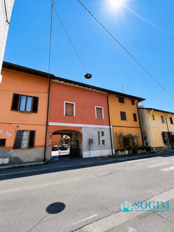 appartamento in affitto ad Ossona in zona Asmonte