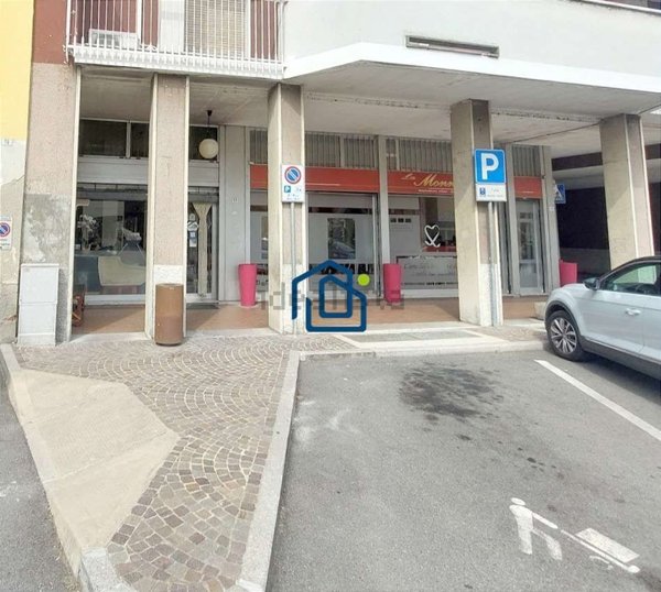ufficio in affitto ad Ossona in zona Asmonte