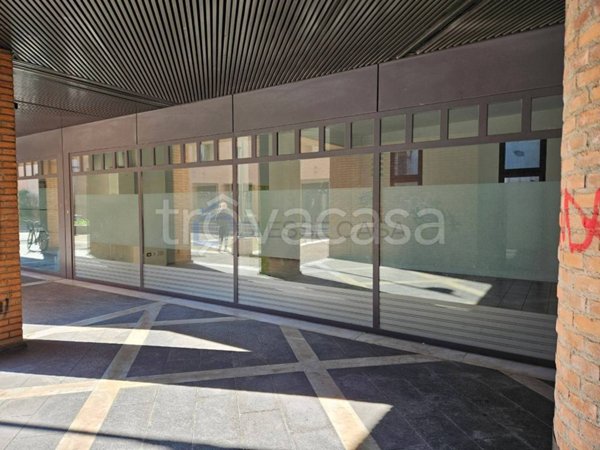 negozio in affitto a Paderno Dugnano
