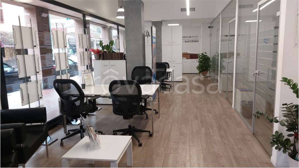 ufficio in affitto a Paderno Dugnano