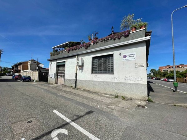 locale commerciale in affitto a Paderno Dugnano