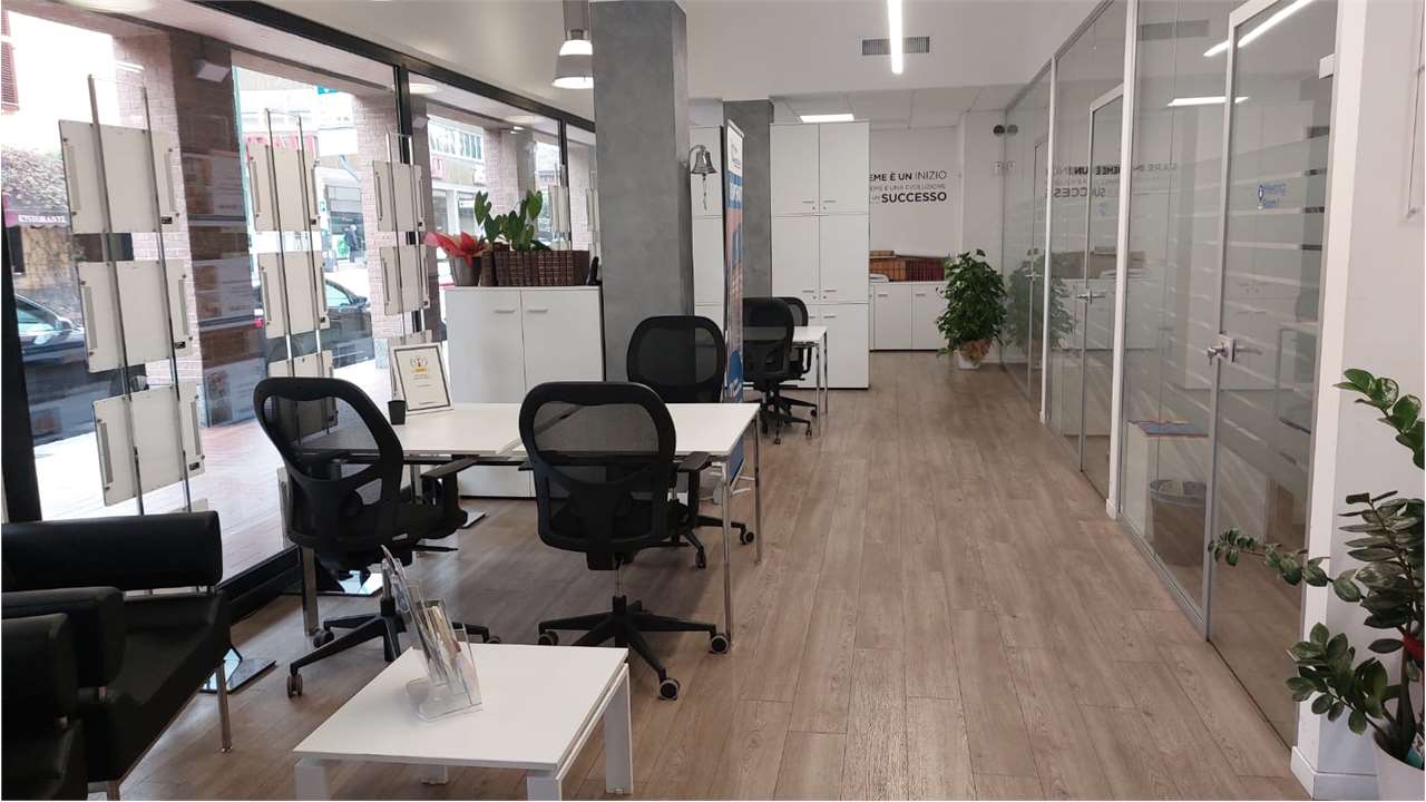 ufficio in affitto a Paderno Dugnano