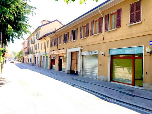 locale commerciale in affitto a Paderno Dugnano