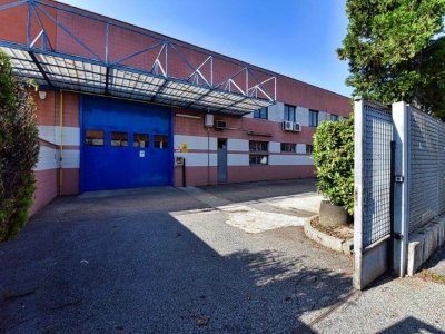 capannone in affitto a Paderno Dugnano