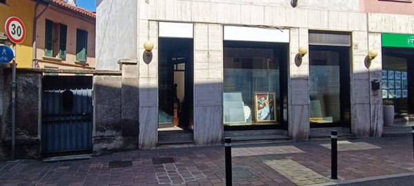 locale commerciale in affitto a Paderno Dugnano in zona Palazzolo Milanese