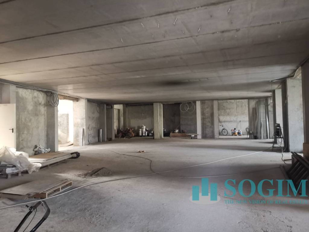 negozio in affitto a Paderno Dugnano in zona Palazzolo Milanese
