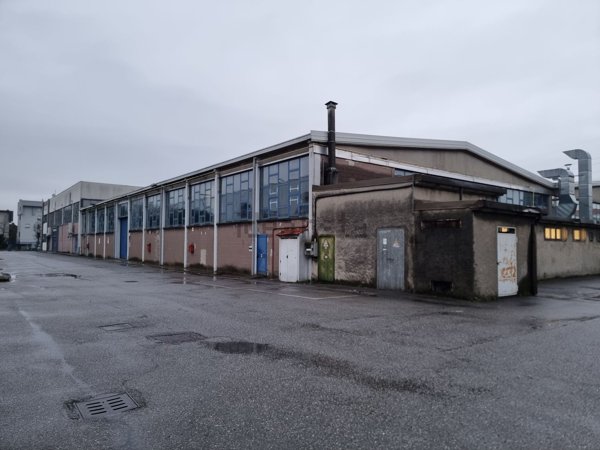 locale di sgombero in affitto a Paderno Dugnano