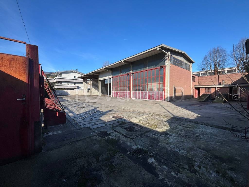 locale commerciale in affitto a Paderno Dugnano in zona Palazzolo Milanese