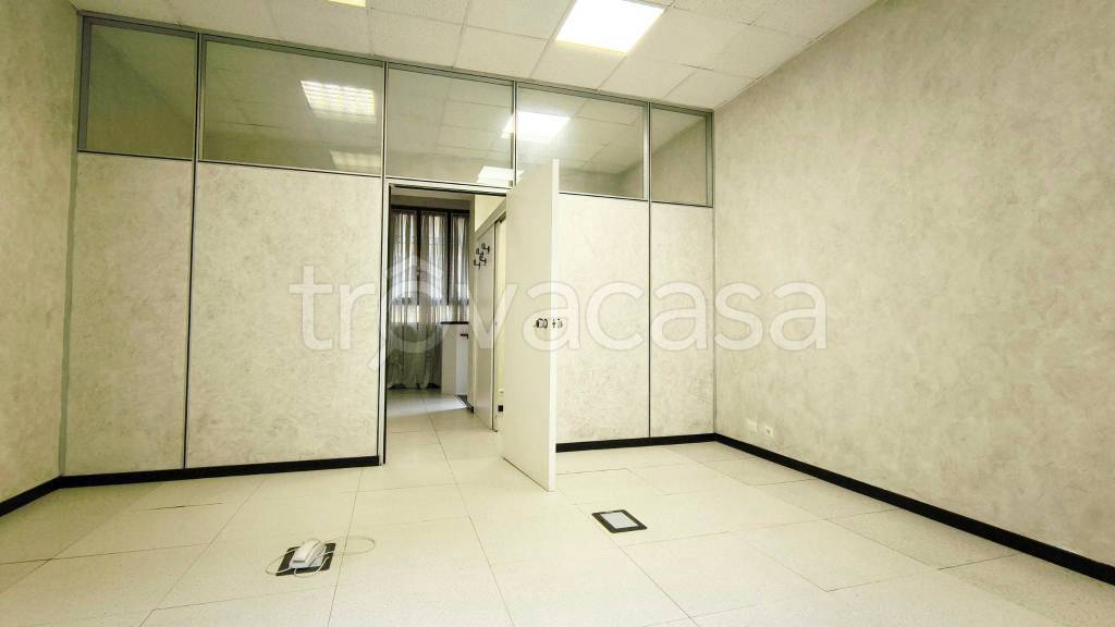 ufficio in affitto a Paderno Dugnano