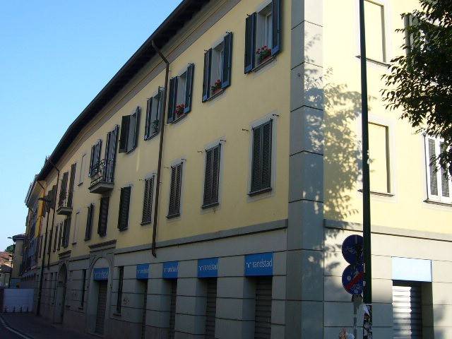 negozio in affitto a Paderno Dugnano