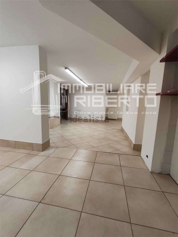 locale di sgombero in affitto a Paderno Dugnano